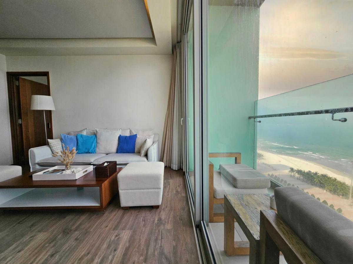 Stunning Apartments Across My Khe Beach ! Rooftop Pool & Gym Da Nang Dış mekan fotoğraf