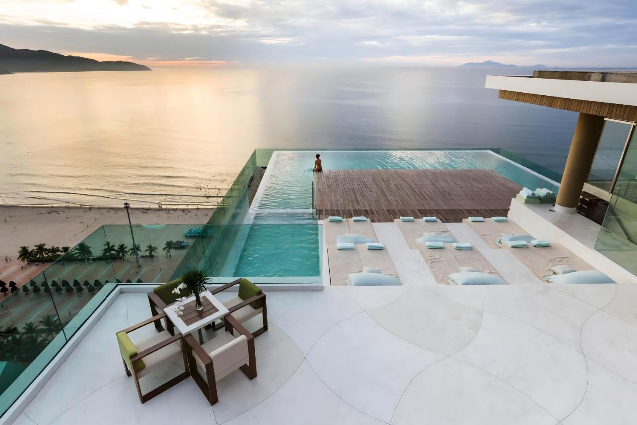 Stunning Apartments Across My Khe Beach ! Rooftop Pool & Gym Da Nang Dış mekan fotoğraf