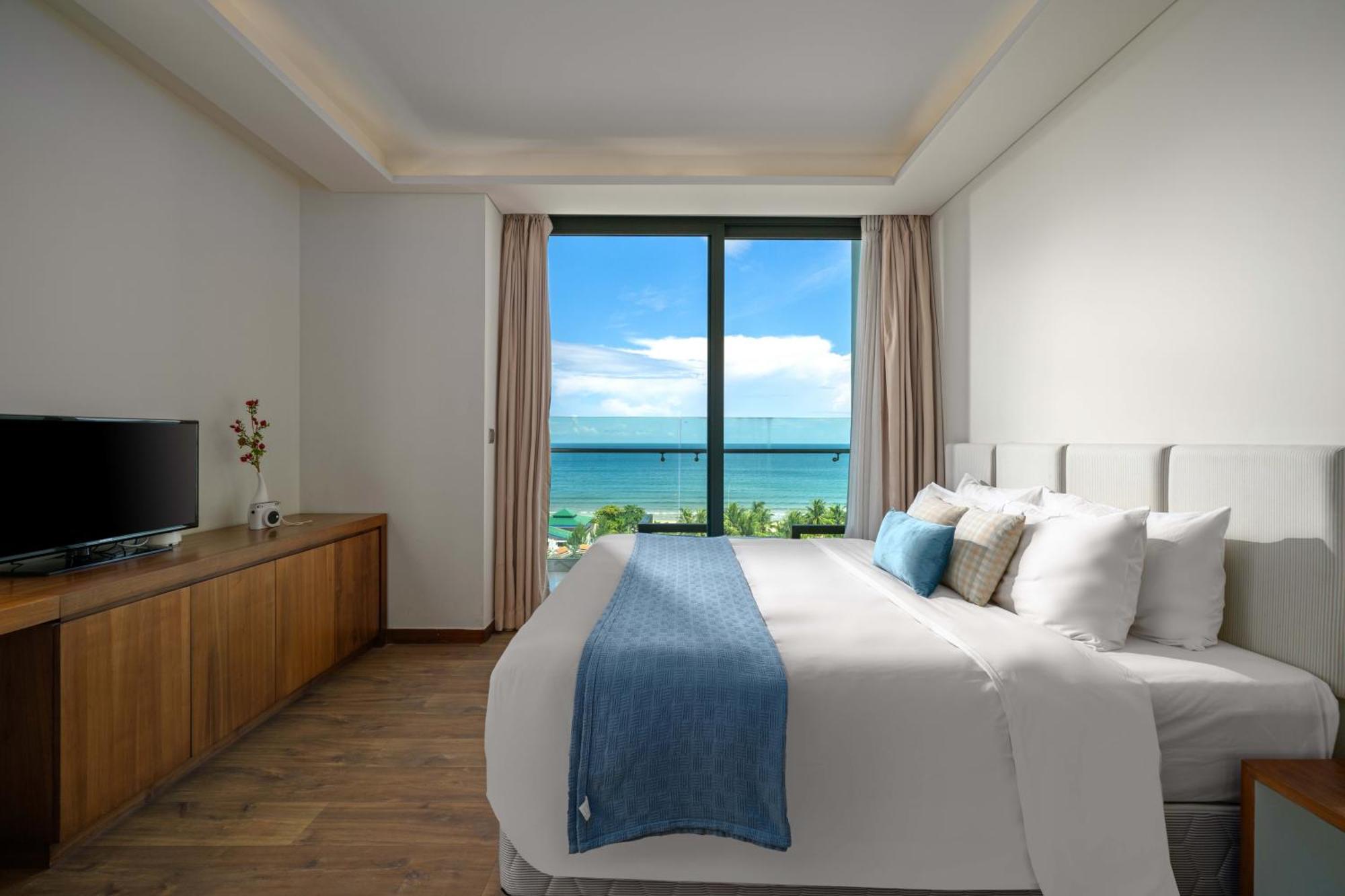 Stunning Apartments Across My Khe Beach ! Rooftop Pool & Gym Da Nang Dış mekan fotoğraf